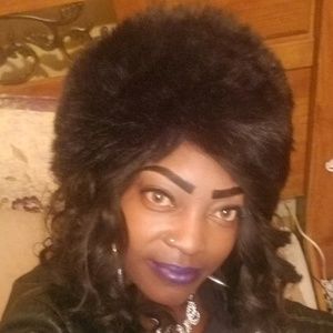 Meet your Posher, Dekisha